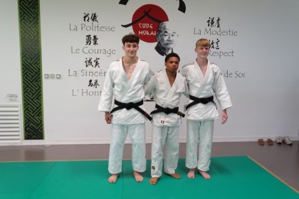 TROIS NOUVELLES CEINTURES NOIRES AU DOJO RIORGEOIS