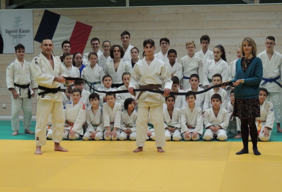 AMAURY-MATHIS MONJOFFRE RECOIT LA CEINTURE NOIRE 1er DAN