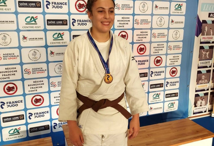 CAMELIA BASAGLIA SOLTANI  S’IMPOSE AU  TOURNOI NATIONAL DE CHALON