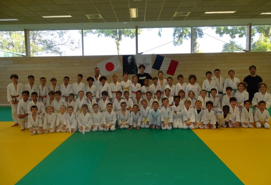 60 JUDOKAS DES DOJOS RIORGES-CHARLIEU RASSEMBLES EN STAGE A RIORGES !